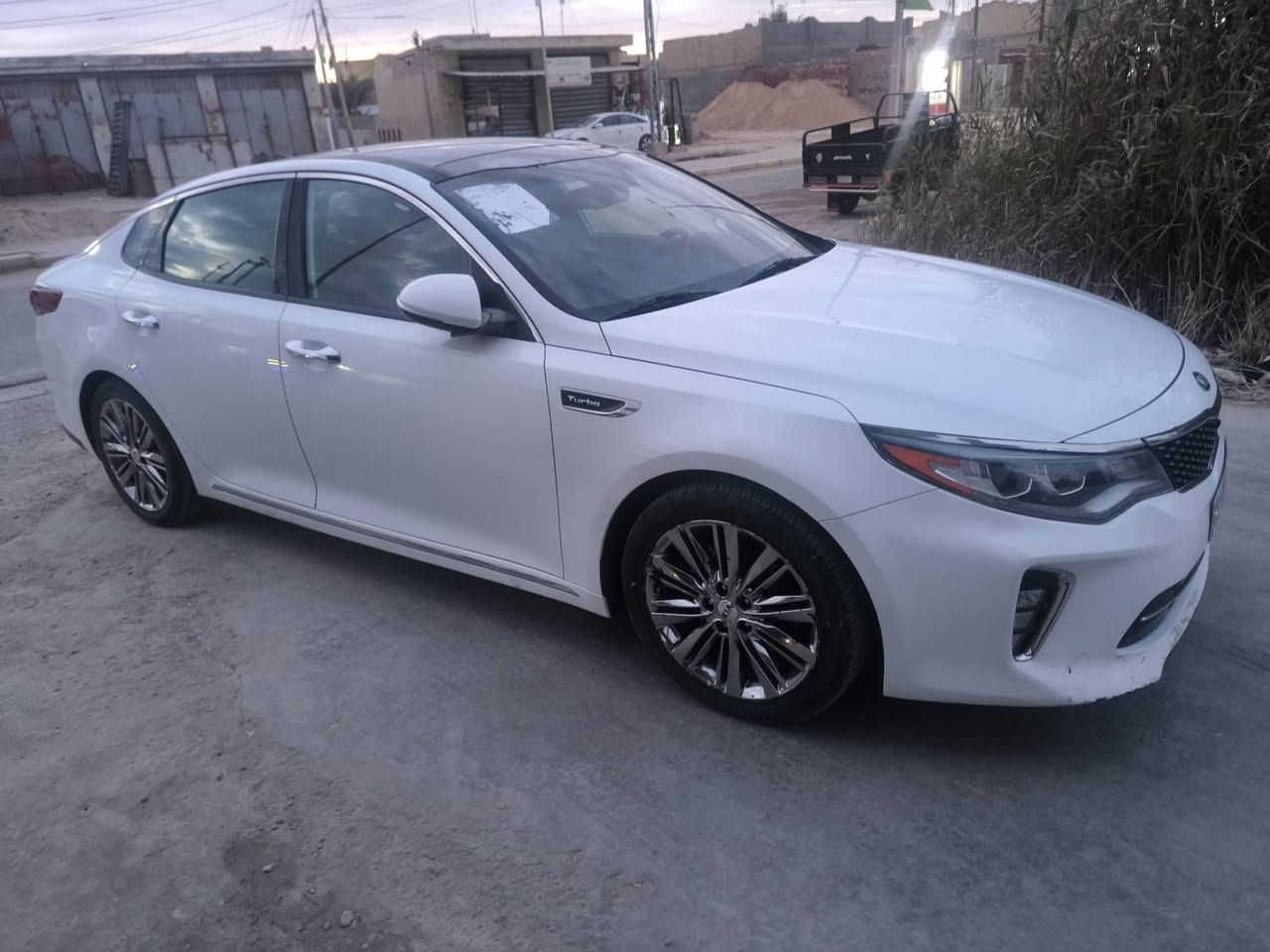كيا اوبتما 2018 امريكي SXL فول الفول
ضررها دعاميه خلفيه مبدله فقط 
مكينه 2000 تيربو ماشيه 94 mil
رقم بغداد انكليزي بأسمنة 
السعر 165 وبيها مجال لشراي 
مكان السياره الحمزة الشرقي 
***********
