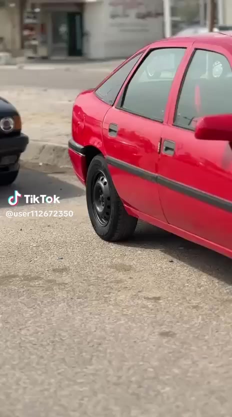 السلام عليكم
موديل 1993
سياره نضيف كلش اي عيب مابيها  بس بيه ضربه من جنطه بسيط كلش بس هلكد 
مكينه حجم  16 
بيها دفتر بانزين 
سنويه منتهي من 2020
سعرها 37 وبيها مجال
*شرط تحويل   
العنوان كركوك للتصال  
***********
