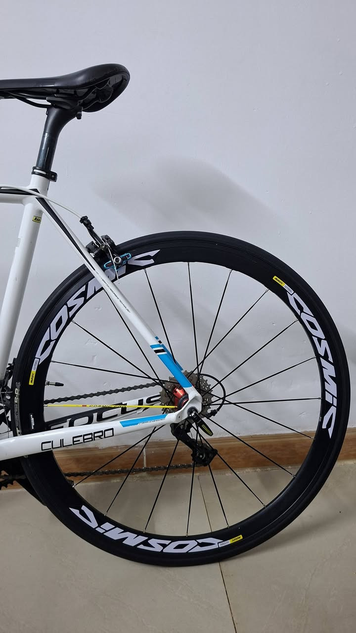 🔴 للبيع فقط  مع ملحقات وبدون 
🔵 رود فوكس الماني فول المنيوم
🔴  قياس 54
🔴 ماشه كاربون
🔴 استيرن كاربون
🔴 سستم كلارس  8×2 
🔴 وياله صوت عالي شديتها جديده ولا طالع بيها ولا مره 
دراجة نقصه فقط عيار للنقال الامامي
السعر 500 الف قفل بدون ملحقات
 مع الملحقات 625 الف 
الملحقات ✅️
1️⃣️ جنطه ظهر مع جود ماء غير مستخدمه جديده 
2️⃣️ خوذة نوع Moon 
3️⃣ ️منفاخ هواء  شحن نوعية جدا راقية ويصير باور باونك وبي لايت حركتين
4️⃣ ️عداد GEOID
5️⃣ ️لايت راس ب3 عدسات اضاءة جدا قوية وبي بطاريات ليثيوم اصلية ونفس الايت بي بك لايت ٣ حركات 
6️⃣️ جوابه عدد ٢ 
7️⃣️ بك لايت xoss
8️⃣ كفوف اصلية GEL 
🚫اي شي مو واضح تفضل خاص ارسلك فديوات


**إذا كنت صاحب هذا الإعلان وتريد حذفه لأي سبب، رجاءا أرسل رسالة إلى الدعم الفني**