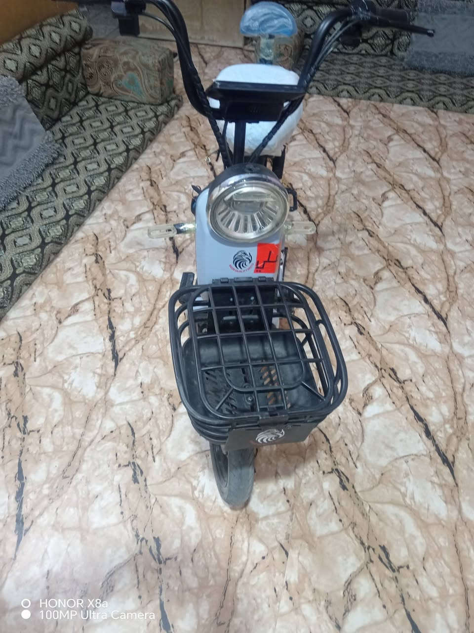 شباب دراجه شحن لبيع جديده صار 4تشهر من خذينه
ومعتاز وريد بيعه سعر 350 وبيه مجال عنواني البصره كرمت علي هذه رقم ***********
