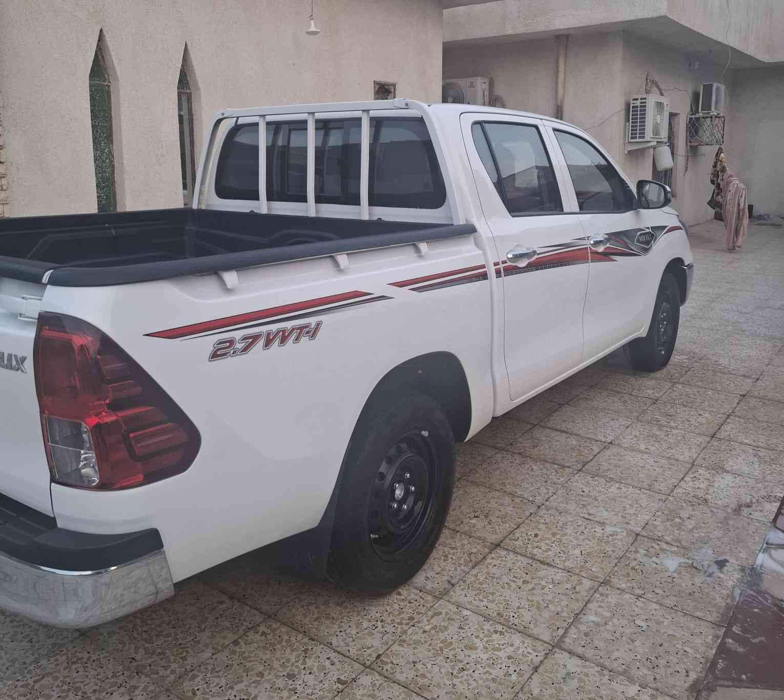 للبيع هايلوكس موديل 2024 رقم بصره ماشيه51 الف مكاني البصره كير عادي السعر 240 رقم الهاتف  كفاله عامه***********
