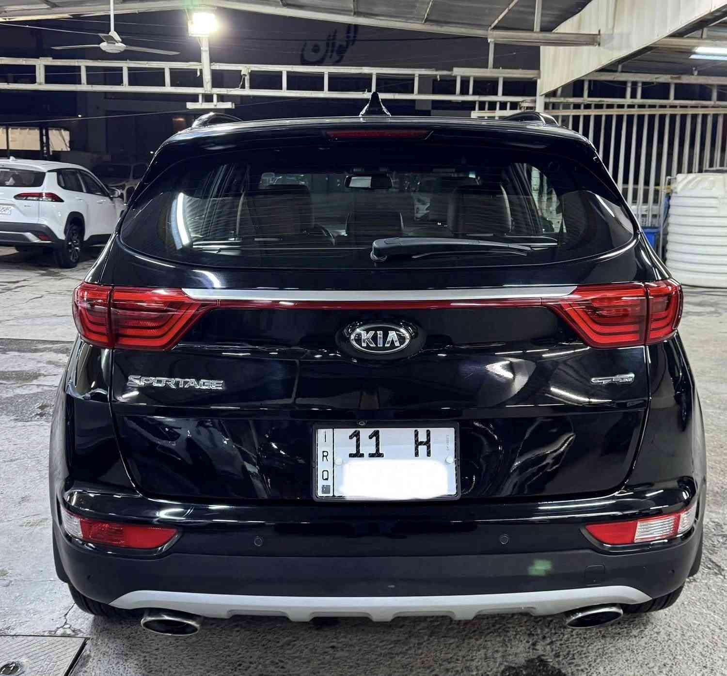 كيا سبورتج
2018
العداد : 70000 KM
سياره خليجي
المواصفات : جي تي لاين اعلئ فئة 
بيها صبغ بونيد ودعاميه بدون دواخل 
سياره كلش جديده ومابيها اي نقص 
گير مكينه صدر كهربائيات كله جديد
العنوان : بغداد - المعارض النهضة 
للأستفسار : ‭***********‬
