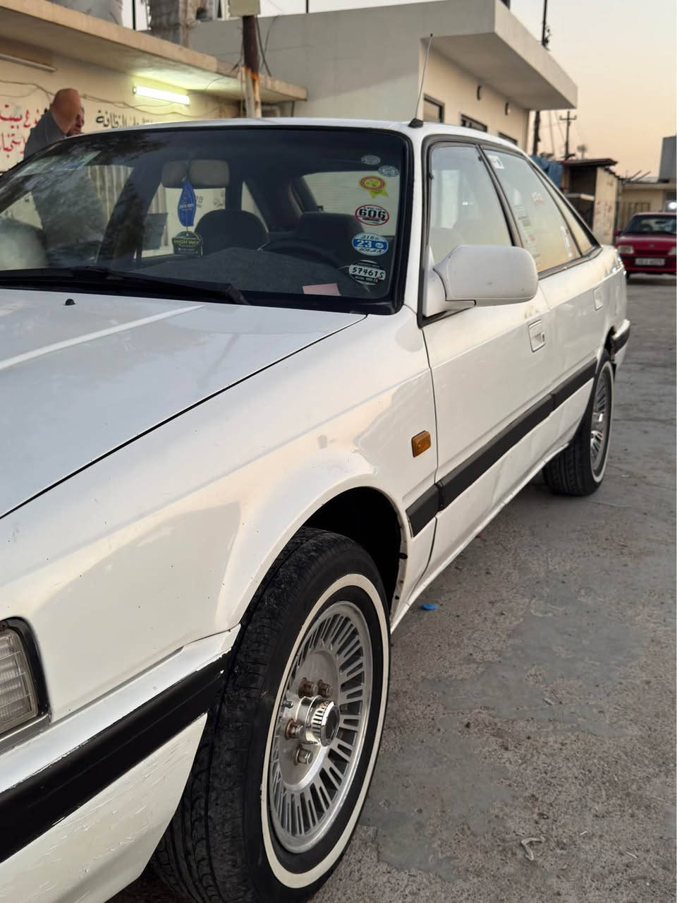 مازدا626 للبيع 
موديل ١٩٩٠ گير عادي 
محرك ثمانيه و بخ بدون عيب 
رقم جديد و دفتر بانزين موجود 
بيها جاملغبن خلفي صبغ بدون ضربه 
سعر ٤٠ ورقه و بيها مجال بسيط 
*********** مكان سياره كركوك كركوك, العراق
