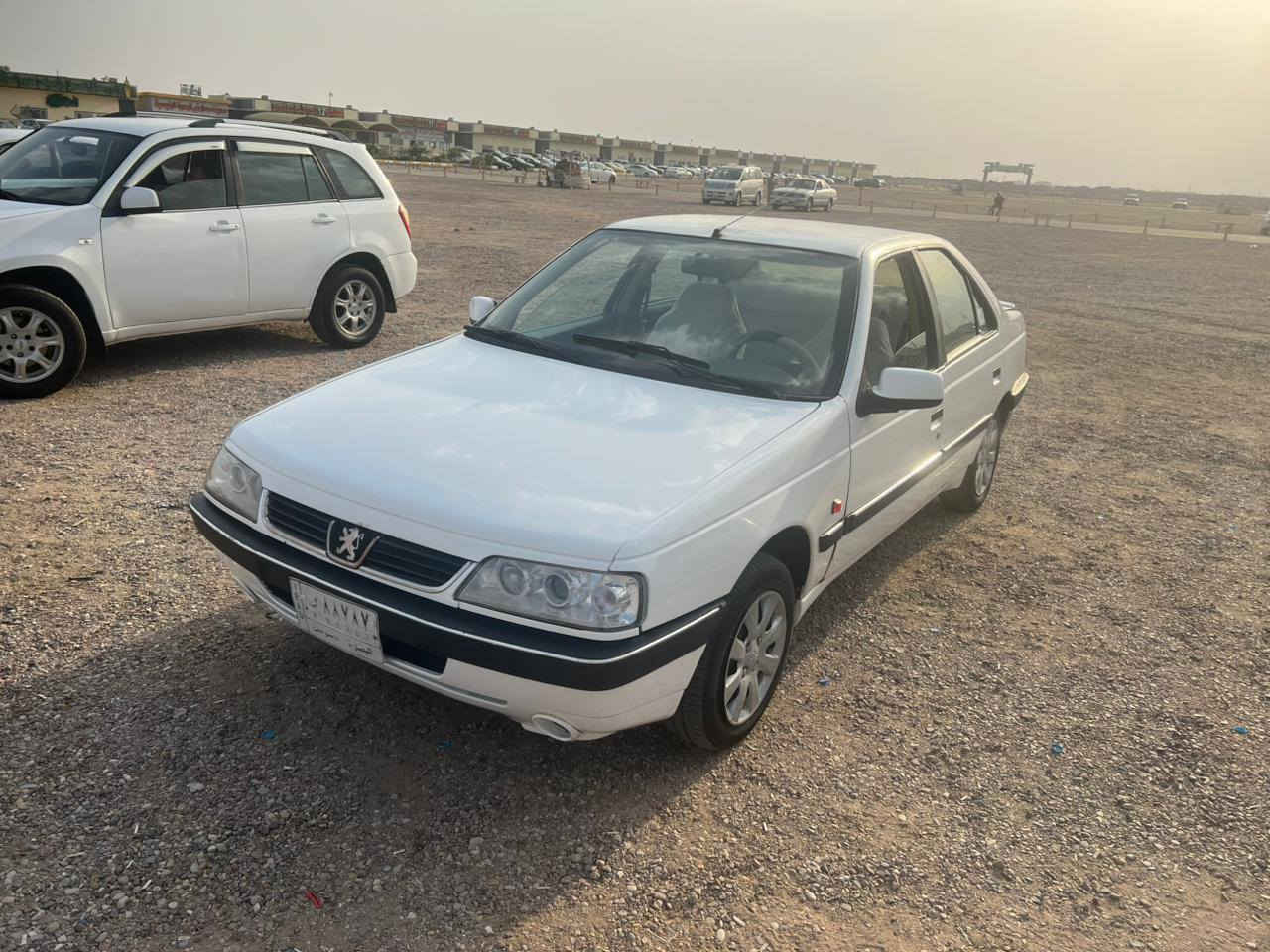 سلام عليكم بيجو 405مديل 14سنويه منتهيه سياره جديده بمعنه لكلمه مكينه كير تبريد حداديه كامله خياسات ما بيه مكانه بصره سعره 43وبيه مجال تواصل ***********
