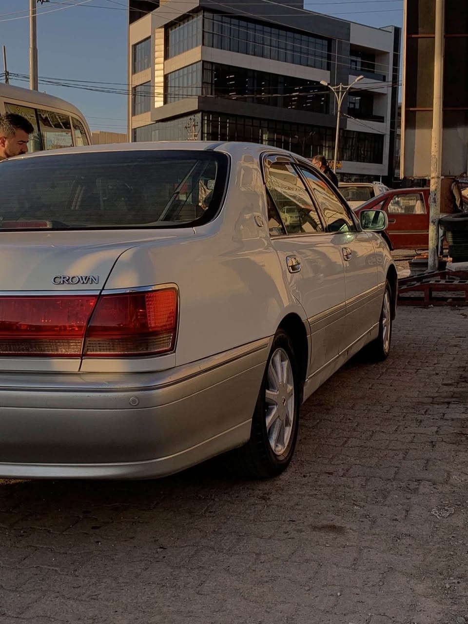 مه‌لیكه‌ له‌ناو پاكه‌ت ٢٠٠٢ ديفوري گةورة  پيش و دوا كريستا  ٣ دوگمة  ئاوينة كارةباو هيتةر دةشبل نةجاف   سارد و گةرم مةزبوت   تايةو ويلي نةجمة جةمةلغي لاي سوياق يةك توز ساردي هةية بي ناوگرتن  سيارةكة بي عةيبةو هيج كيشةي نية
***********
ئه‌دمین❤️❤️ السليمانية, العراق
