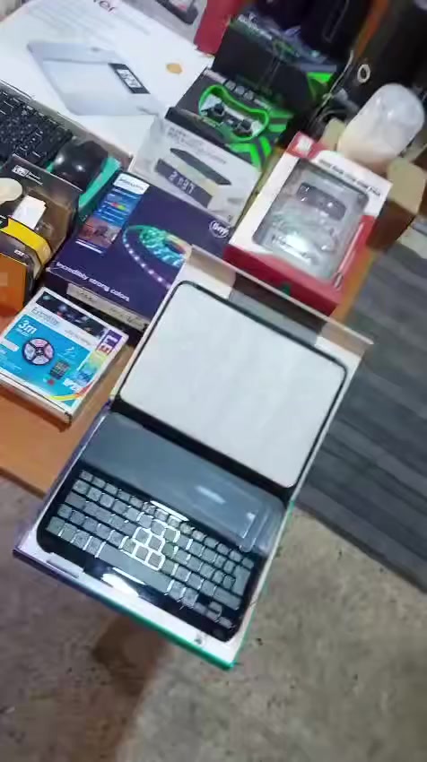 شلعه كامله مكاني بغداد خابرني وتتدلل***********
