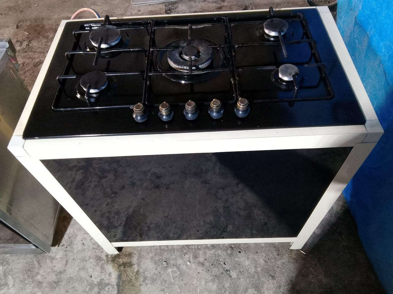 منضدي بلازما ستيل لون اسود  
شرط التشغيل كامل جدا  
السعر 90 الف مع الميز مالو الالمنيوم قياسو 90 في 55...
للبيع او معارض مع طباخ تعبانه والفرق حسب الإتفاق والقناعه..
يارمجه الشـــرقيه الاولى 
*********** واتساب واتصال 
*********** اتصال 
بيع او معارض موصل, نينوى
