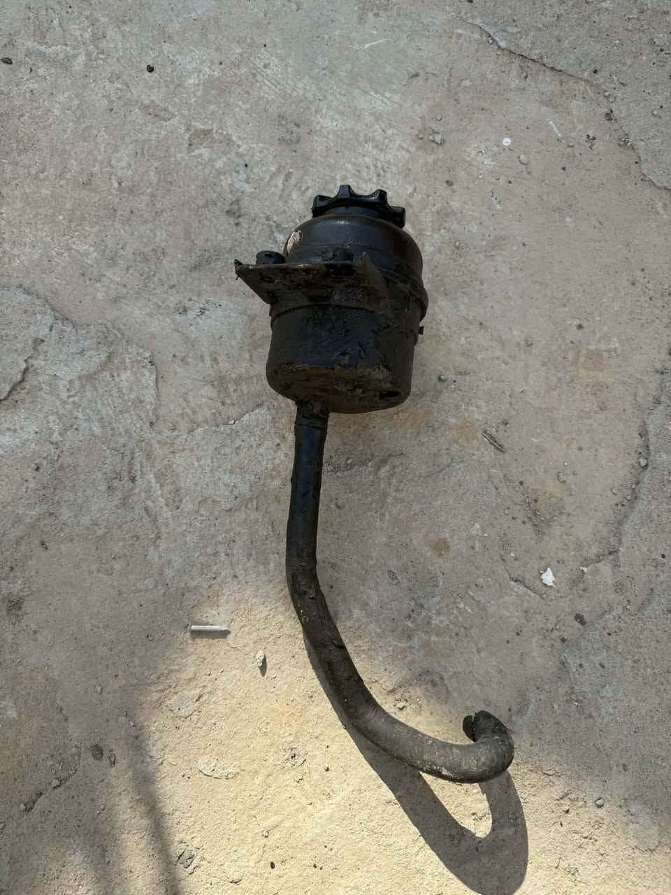 غراض بي ام 500
ارفيو وشوته
دينمو
سلف
قاعده فلتر
دبه بور 
طخم نوزلات ومسطره كامل
طخم وايرات وقبغ ديلكو كامل
العنوان موصل خدمه توصيل ***********
