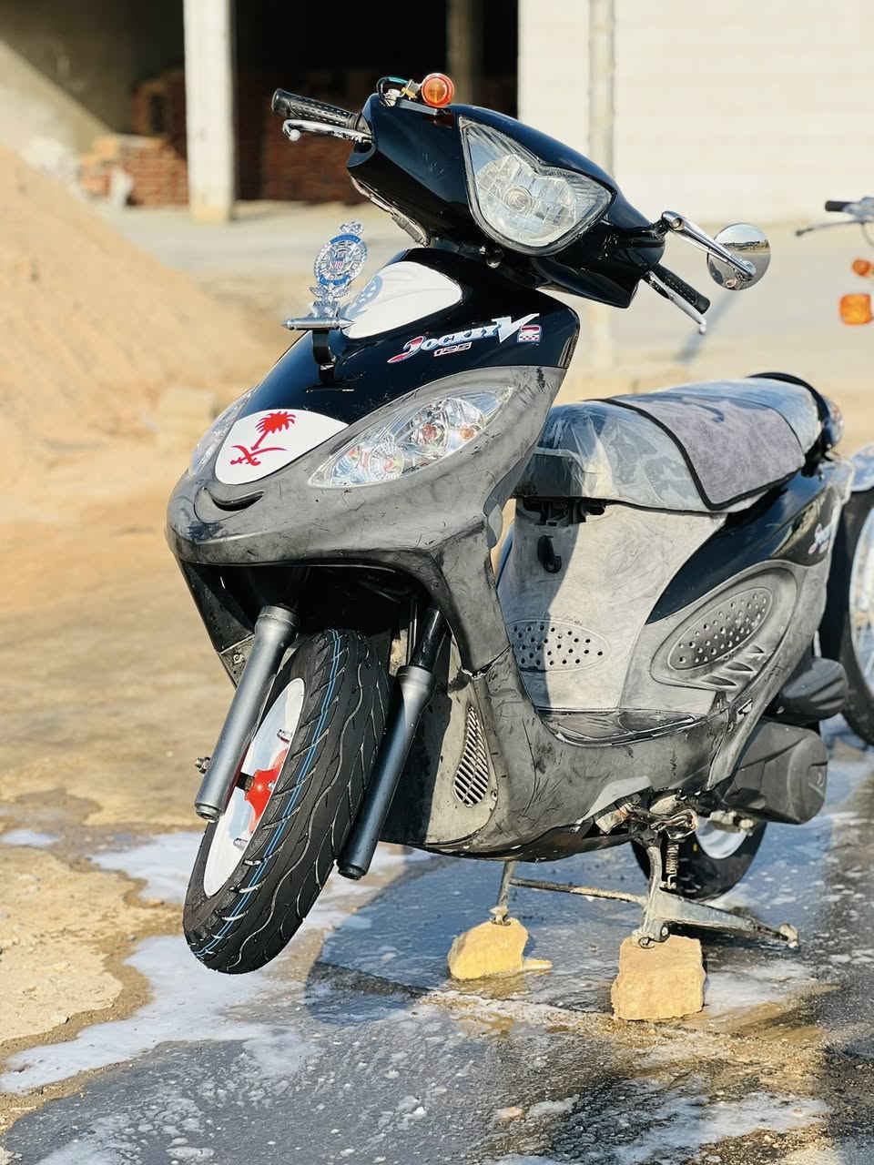 سلام عليكم شباب كامكو v2لبيع  مديل 13 دراجه صارلها شهرين من طالعه شوفت عينك مكاني قلعة سكر مراسلة الصفحه او الاتصال ***********
