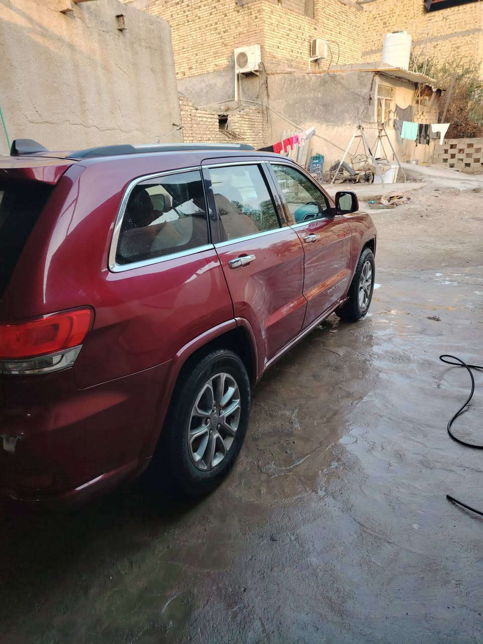 السلام عليكم جيب شيروكي كراند موديل 15 رقم بابل انكليزي محرك 6 أسلندر جديد شاده بيها قطع صبغ أثر جراد من غير الحادث مكانها العماره  سعرها 175 أوبيها مجال للشراي للاتصال ***********
