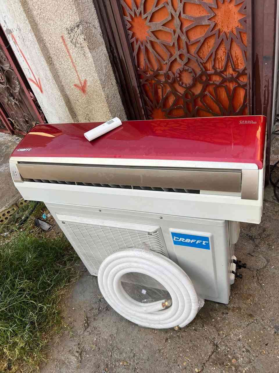 السلام وعليكم اخوان للبيع سبلت نوع كرافت  الاصلي  2 طن غاز مفول وعل فحص نفخ نضافه 95/100 احلى من الصور بهواي كفاله من فتحت البرغي تبريده ثلج ❄️☃️🧊+ تدفئه 🔥🐦‍🔥❤️‍🔥 كامل ملحقاته بواري جدد وايرات ريمونت حديده السبلت غازه مالت الشركه مقفول مغسول وجاهز  جيب وشد السبلت تجي تاخذة من باب بيتي وياه ضمان على الفحص كامل مكمل راديتراته صفر بعدهم الكرافت معروف بتبريده ودفعه القوي
السعر : 400 وبي مجال 
 الموقع : بغداد شارع فلسطين
للاتصال : ***********
