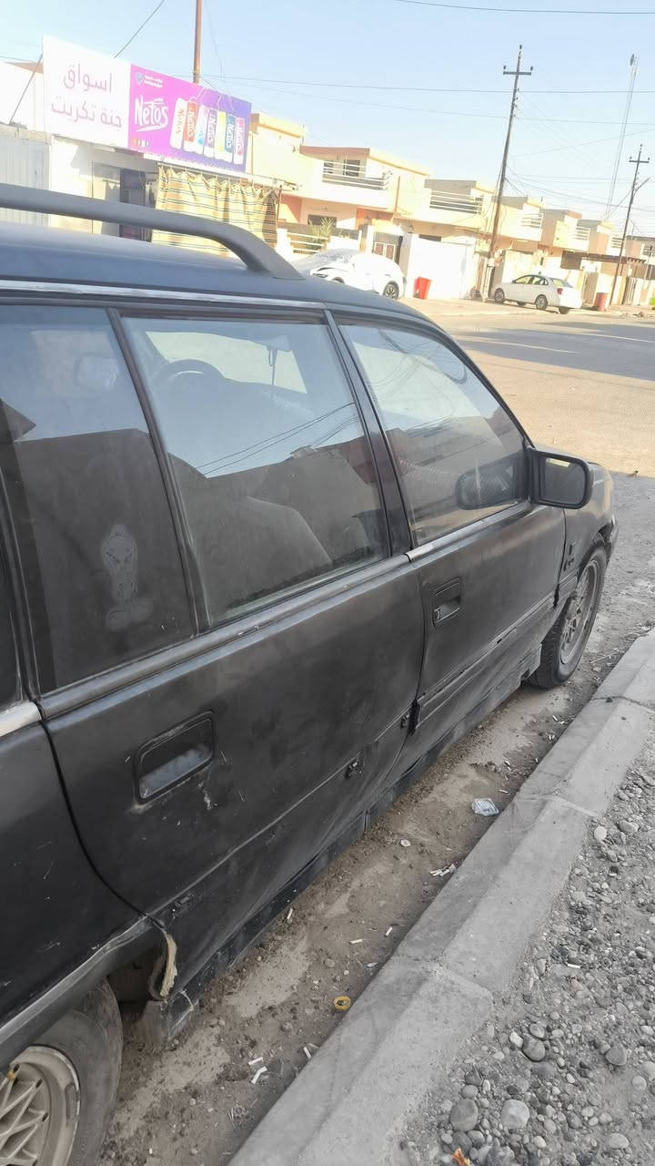 للبيع 
اوبل اوميكا استيشن 
مديل 1992 
كير عادي 
العنوان تكريت الديوم 
رقم الهاتف 
***********
