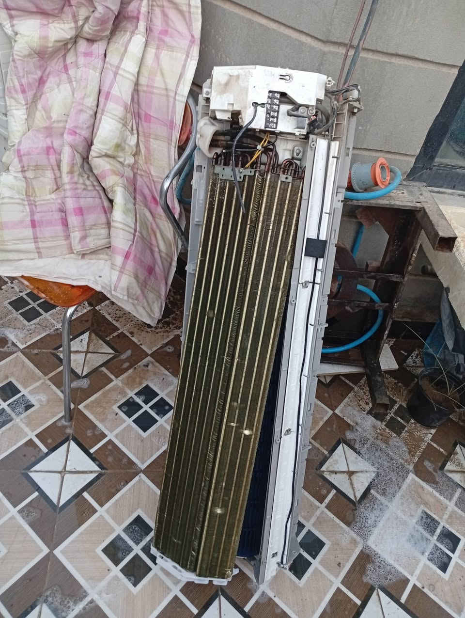 العمل مجاني للعوائل المتعففه والايتام❄️ صيفك بارد مع ورشة  المتنقلة في الديوانيه! ❄️️
شمس الديوانيه ما ترحم؟ ☀️ والسبلت مالتك تعب؟ لا تشيل هم! إحنا جيرانك وبالخدمة 🫡
عندك سبلت ❄️❄️ مايبرد صار بي ليك تحتاج غسل تحتاج صيانة بعد لا تروح ولا تجي ولا تفتح ولا تتعب 😳
😍صارت الصيانة 🛠داخل بيتك🏘️ وكدام عينك والي يرضيك ونطلع منك وانته راضي👍🏻 
1️⃣نصب جميع انواع السبالت الضاهري والدفن بايب
2️⃣شحن غاز اصلي بضمان 🔖
3️⃣ تصليح كافة أنواع السبالت (كنتوري، جداري).
4️⃣.تنزل السبالت للكاع كدام عينك 
5️⃣غسل وتنضيف اجهزه التبريد والتكييف 🚿
6️⃣الغاء مجمع التدفئه بحرفية وبضمان 
7️⃣تبديل كابسترات وكونتكترات 
8️⃣تصليح الكارت
.ضمان موسم كامل على  جوده العمل،❄️👍🏻
للاستفسار الاتصال او المراسلة على الواتساب 
***********
***********

العمل مجاني للعوائل المتعففه والايتام❄️ صيفك بارد مع 🫣ورشه بركات الحسين 🙂‍↔️ المتنقلة في الديوانيه! ❄️️
