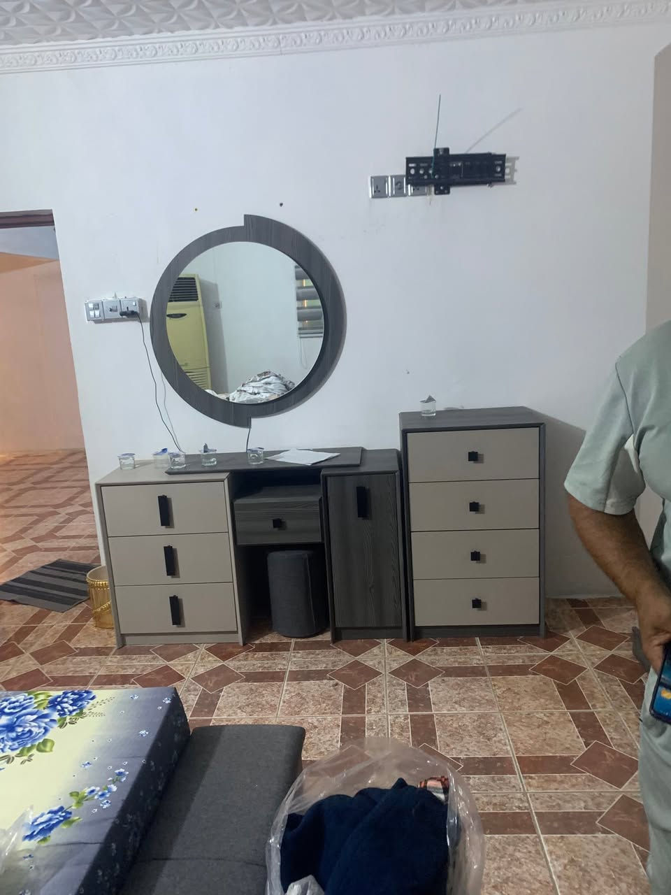 غرفه تركيه 10قطع استعمال قليل الجربايه مخزن 
السعر 750الف
العنوان حله شارع ابو القاسم مجاور الجامع ابو القاسم
الرقم ***********
