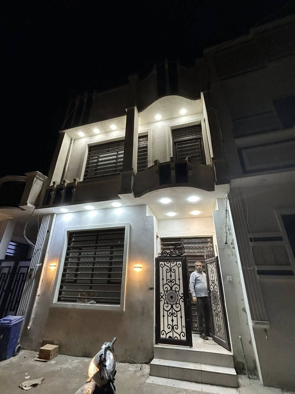 سلام عليكم بيت مساحة 65 للبيع
في منطقة الطي بيت بناء حديث وجهتة حلوه مثل ما دشوفون 

المواقع نزال سليم للاستفسار اتصل عل رقم ***********
يوجد ايضاً بيوت اخرى
