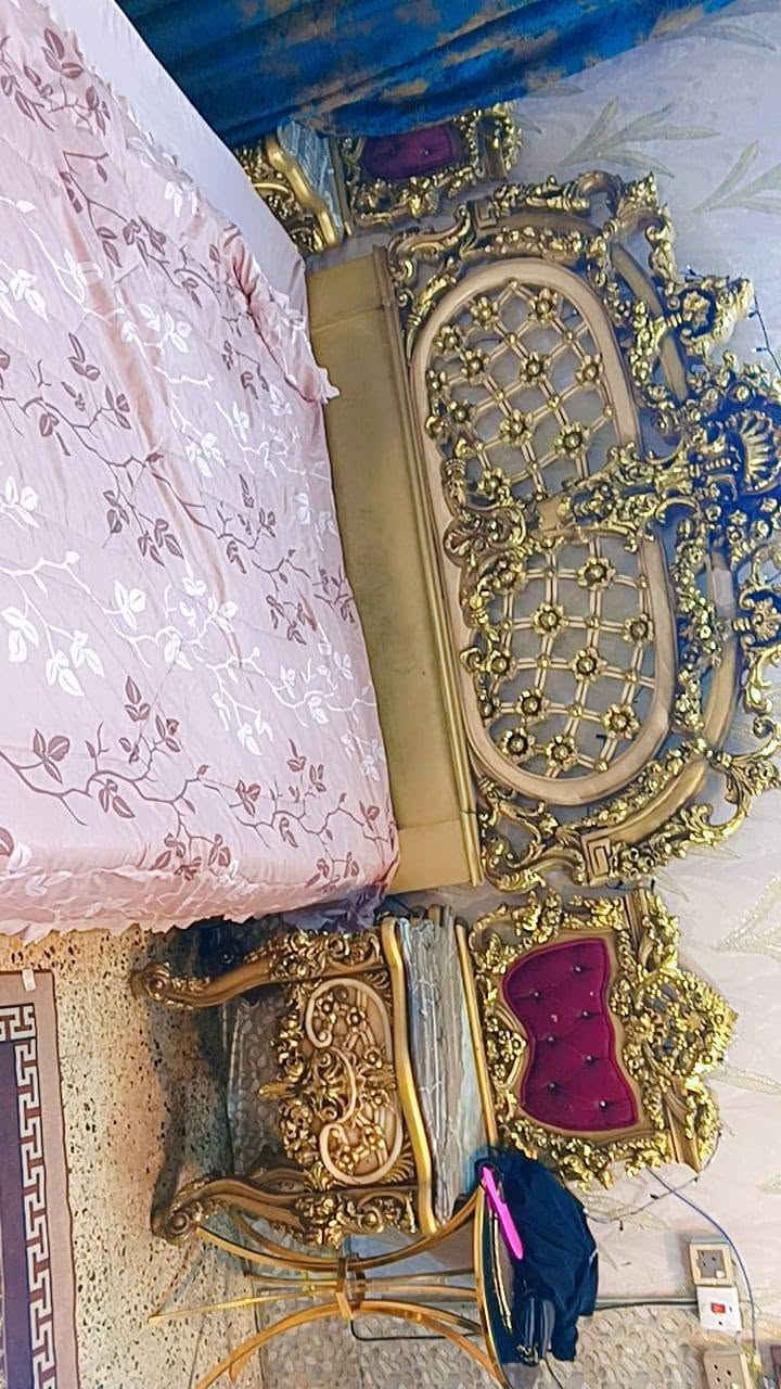 السلام عليكم غرفه مصريه زان سبع قطع سعرها مليون بدون نقاش رجاء واللي ما يعرف بيهن انت ساره بغداد مدينه الصدر رقم الهاتف***********
