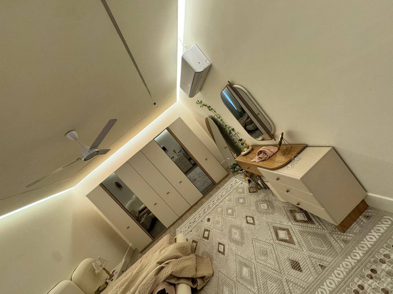 #بصمة عهد للعقار المناسب فقط .
♣️بيت للبيع 

♣️مساحه 220م {طابقين }مع كافة الخدمات

♣️طابو زراعي سند 25♠️

♣️عنوان حله زوير الغربي تقسيم حسين رضى شارع الغسل 

للستفسار اكثر الاتصال ع الارقام تالي ***********او ***********
