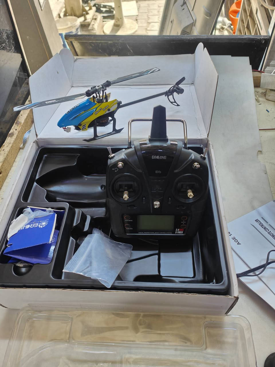 السلام عليكم
اخوان شلعه درونات بسعر مناسب جدا
كلهن شغالات
ملاحضه : 
الراح يشتريهن و بالعافيه عليه راح انطي وياهن هواي اغراض درونات مثل بطاريات و درونات قسم نقص محرك و قسم مابيها ثبات و بلاش هاي الغراض 
السعر 250 الف 
استفسار ( *********** ) اتصال او واتس
مكاني بغداد ماعندي توصيل
