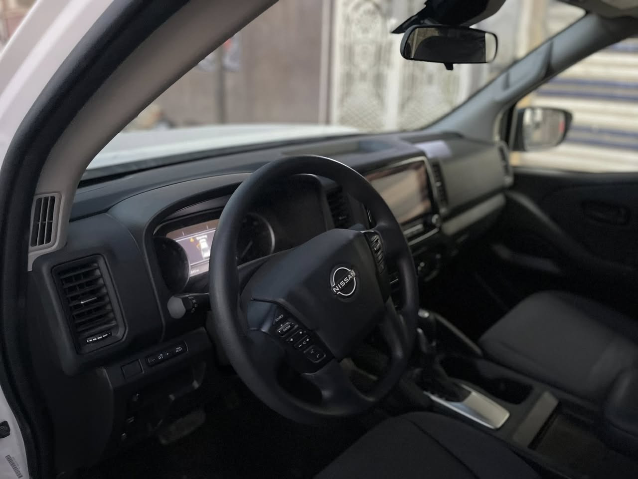 سلام عليكم 
نيسان فونتير 2023
قماره وربع بصمه رقم ربيل تحويل ثاني يوم
حادثه موضح بل صوره جاملغ وبنيد بدون ايرباك
مكينه 6 سلندر ماشيه قليل جاهزه من كلشي
مكان بغداد ***********
السعر 175
