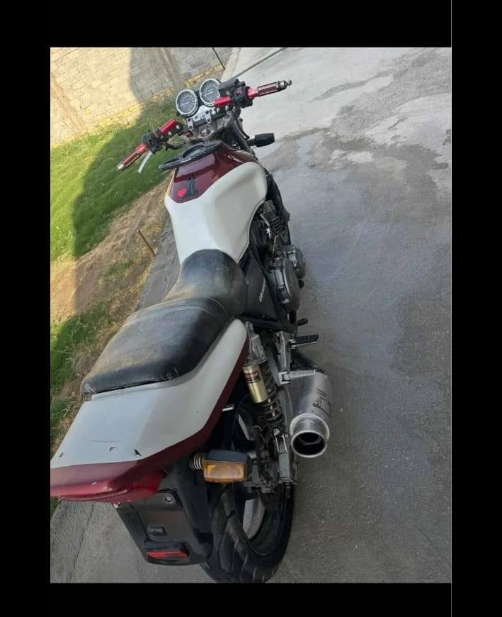 السلام عليكم عندي دراجه لبيع بطح جديد فول مواصفات الاستفسار على رقم ***********
