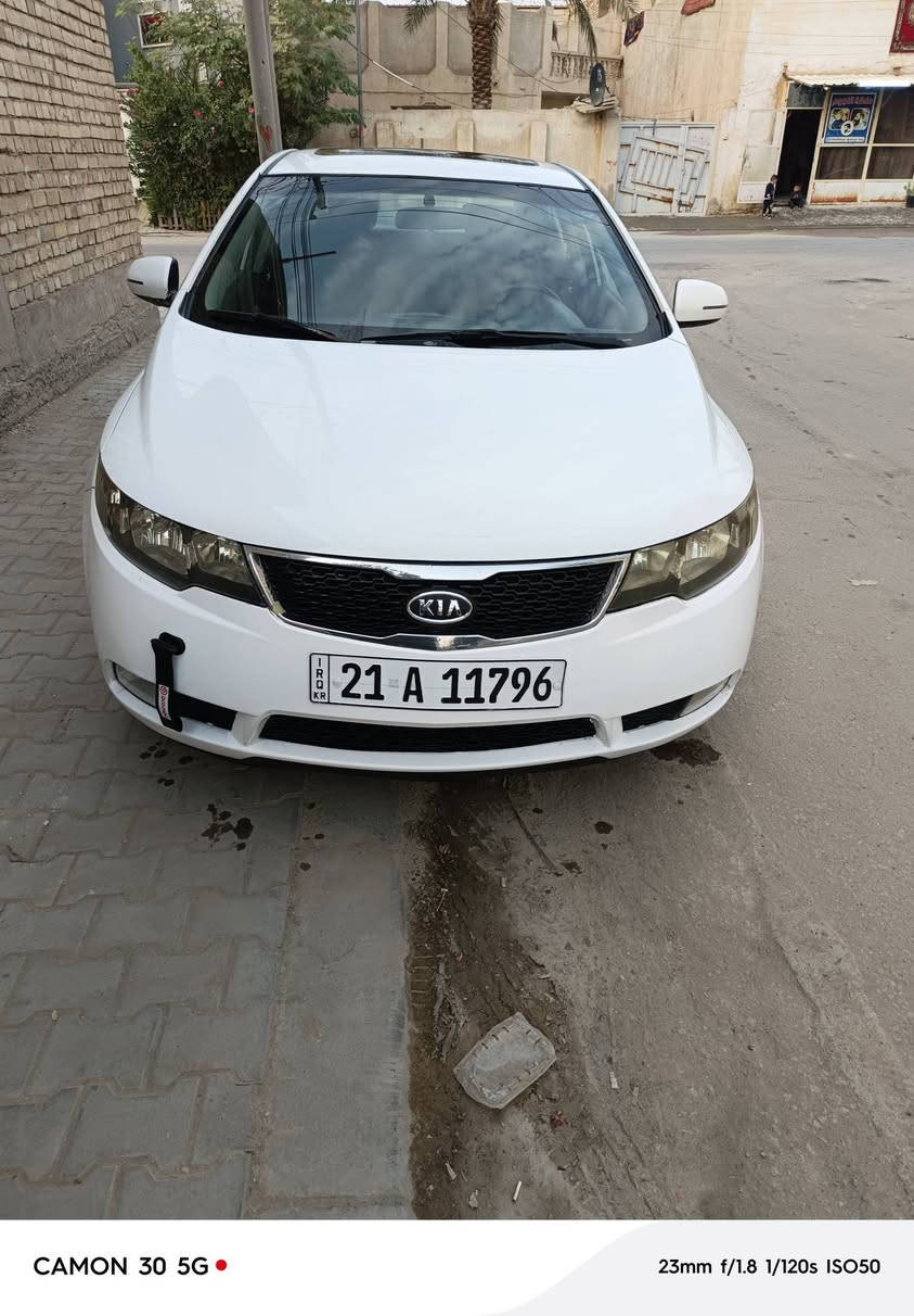 السلام عليكم  كيا سيراتو موديل 2011 وارد خليجي محرك 1600
رقم سليمانيه دولي بسمي سنويه ادورلك سنويه كبل بأسمك 
السياره مكفوله كفاله عامه 
فتحه تحكم مري شفط  للاستفسار 
الاتصال ع رقم ***********
مكاني النجف الاشرف حي النصر
السعر115
