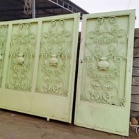 باب حوش • ٣.٥م • حديد ثقيل