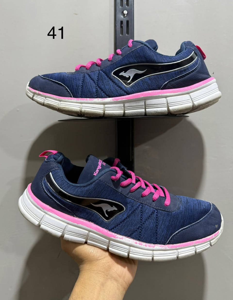 تخفيضات 🔥🔥🔥🔥🔥
سعر القطعه 5 تلاف ما عدا الصوره المكتوب داخله سعر 
بوت بآله اوربي آصلي + حذاء رياضي و صندل اوربي 
القياس موجود داخل آلصوره 
الأستفسار مراسلة البيج ✅ او واتساب ‭0780 546 1406‬☎️
التوصيل الى كل العراق 🚛🚛
