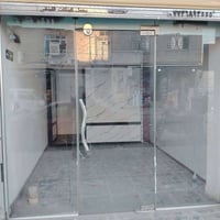 عندي جام خانه وقاطع جام  الجام خانه الخارجية عرض ٢ متر ونص ارتفاع ٣ مت...