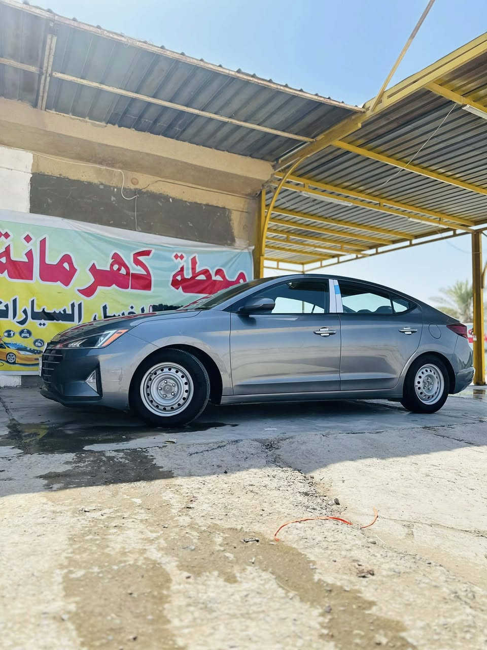 النترا موديل ٢٠٢٠
للبيع مكينه دوش ٢٠٠٠ رقم كربلاء إنكليزي  سياره ماشيه ١١٩الف قطعتين والثالثه كلير فقط توحيد لون  كير اي تي ام 
مكاني كربلاء الهنديه السعر ١٣٠ وبيها مجال بسيط
رقم التلفون ***********
