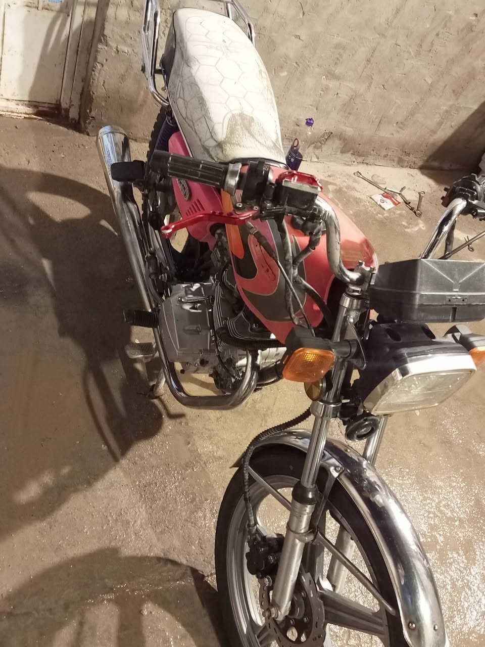 السلام عليكم سيفان مديل 2021 حلاويه وكيلها السلامي الدراجه ما عايزه شي بس بك لايت وره واشاير الوره فقط كهربائيات شغاله السعر 550 وبيها مجال  مكاني كوفه 
***********
