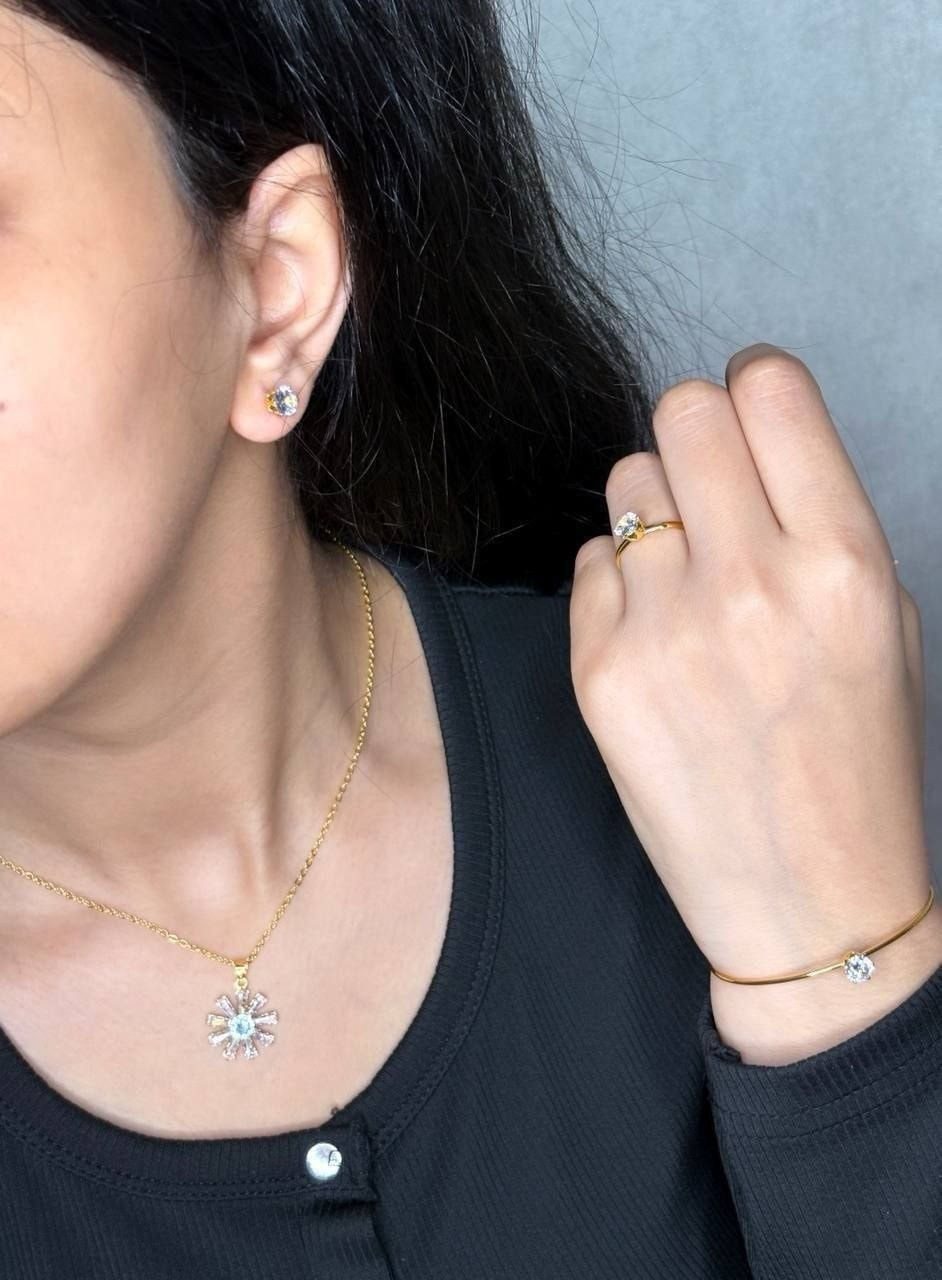 بكج رباعي كريستال 
طلاء ثابت 
كلادة +سوار+تراجي+خاتم 
السعر(5000)دينار✌️


**إذا كنت صاحب هذا الإعلان وتريد حذفه لأي سبب، رجاءا أرسل رسالة إلى الدعم الفني**