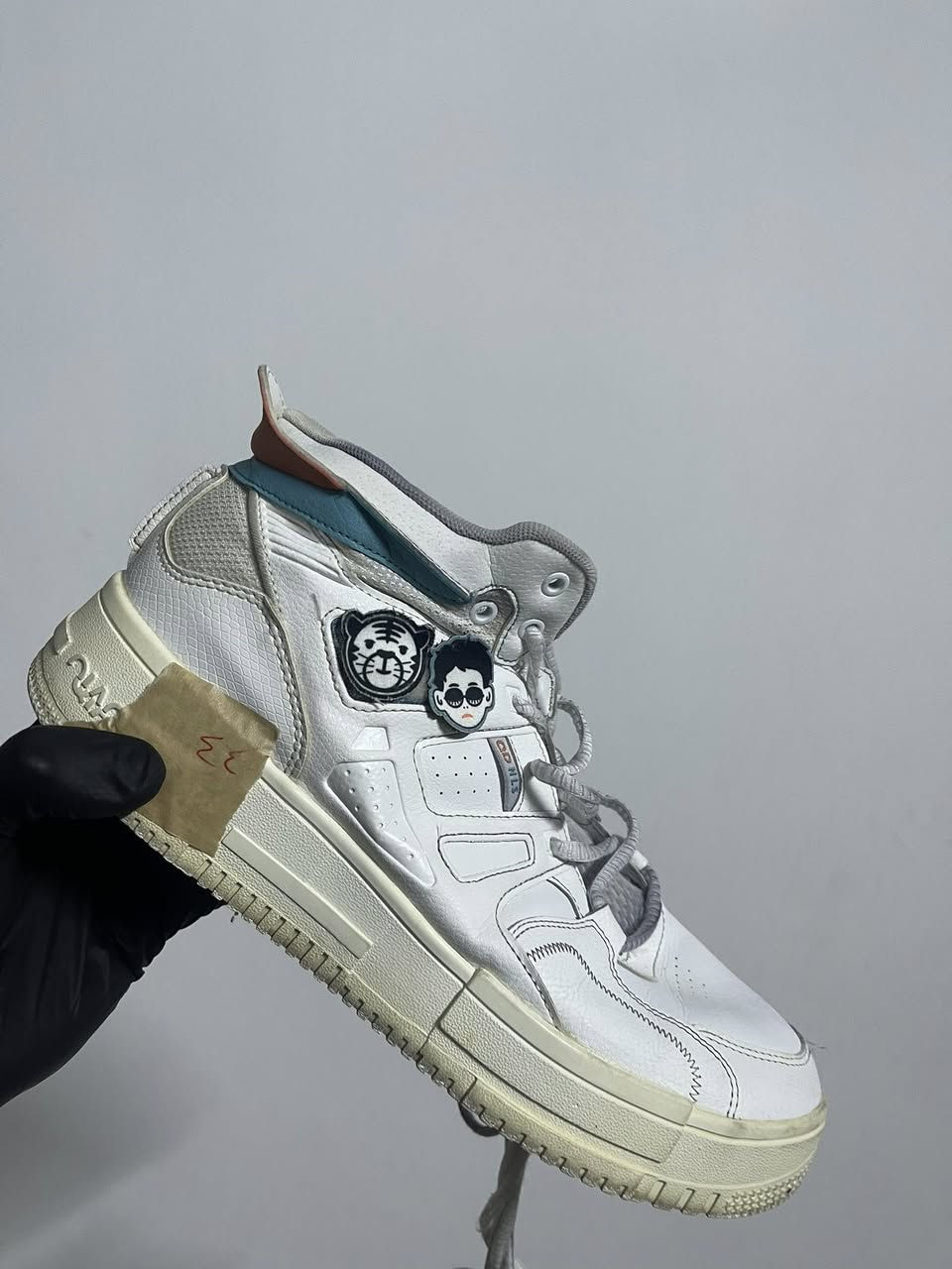 كسرنا السعر.. جوردن وأديداس بسعر خيالي! 😱🔥
يا شباب.. تدور كشخة وراحة وبسعر ما يخطر على البال؟ 😎
جبنالكم وجبة أحذية رياضية (بالة نضافة VIP) من أرقى الماركات العالمية:
✅ نايك جوردن (Jordan) - الهيبة والراحة.
✅ أديداس (Adidas) - الخفة والأناقة.
✅ ماركات عالمية ثانية كلها أصلية ونضيفة جداً.
الصدمة وين؟ 🤔
أي حذاء تختاره، السعر موحد:
💰 10 آلاف دينار فقط! 💰
(أي نعم، بـ 10 آلاف وتكشخ بأحلى ماركة)
📍 القياسات: متوفرة (بس الكمية محدودة، الأسبقية للي يحجز أول).
🚚 التوصيل: متوفر لبغداد وكل محافظات العراق.
شلون تطلب؟
أرسل صورة الحذاء اللي يعجبك برسالة للصفحة 📩 أو اترك تعليق بكلمة "تم" ونرسلك التفاصيل.
#أحذية #العراق #بغداد #نايك #أديداس #جوردن #تخفيضات #كشخة_شباب


**إذا كنت صاحب هذا الإعلان وتريد حذفه لأي سبب، رجاءا أرسل رسالة إلى الدعم الفني**