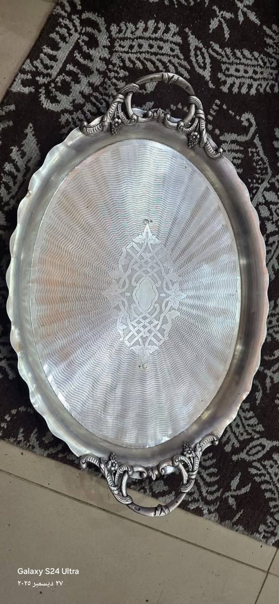 للبيع صينية فضة عثماني مختومة
 طغراء وصح وزجزاج 
وزن / 1310 جرام 
السعر / 222.000 ج
سعر نهائي / استلام العبور 
01116440665


**إذا كنت صاحب هذا الإعلان وتريد حذفه لأي سبب، رجاءا أرسل رسالة إلى الدعم الفني**