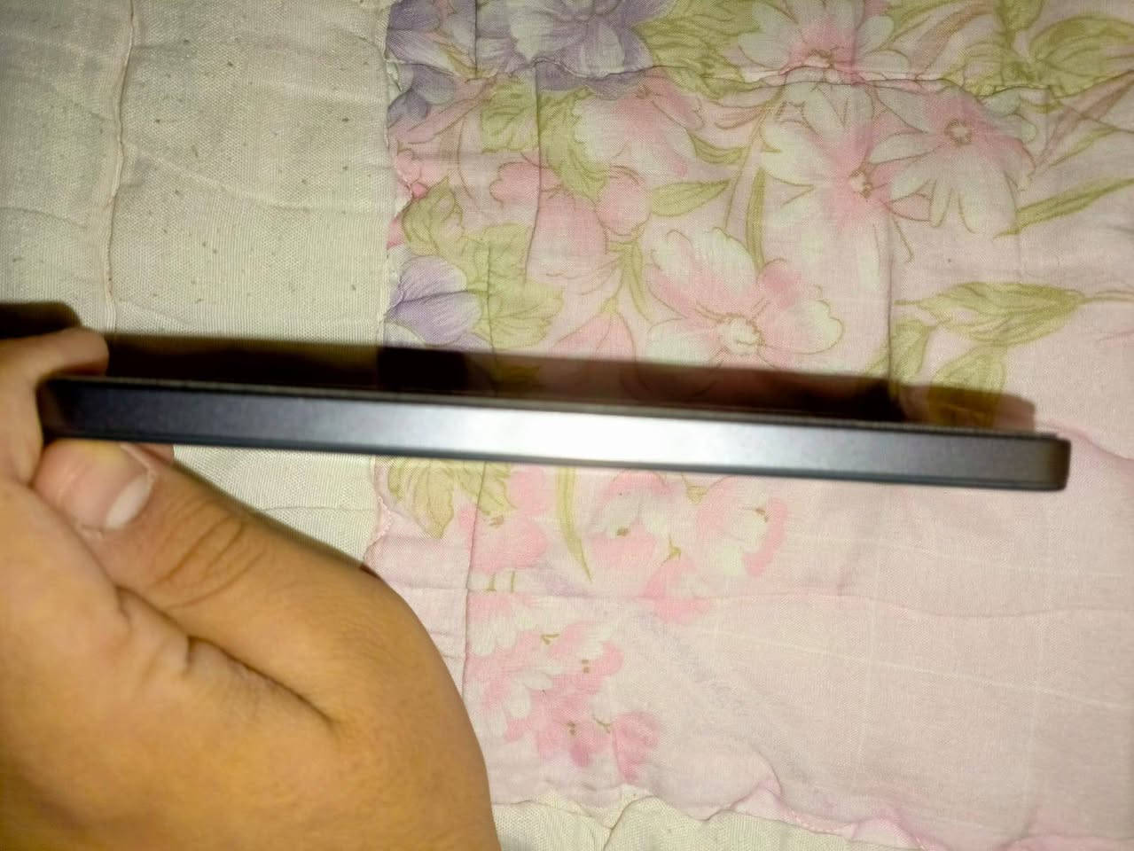 سلام عليكم شباب للبيع موبايل تكنو بوفا ٧الترا 5g مواصفات ذاكره 256كيكا
2.رام.24
3.شاشه.144هرتز
4.حجم شاشه. 6.67 بوصه
5. بطاريه 6000ملي أمبير و بطاريته100
6. 120فريم في ببجي 
7.دايمون ستي 8350يعني وحش بكل تطبيقات
8. اصدار 15اندرويد 
9.كاميرا خلفيه تجي 108ميكابيكسل يعي ينطيك بل صور 2kوبل فيديو ينطيك4k
10.كاميرا اماميه تجي بدقه 13ميكا بيكسل
11.هاتف مدعوم بذكاء اصطناعي يعني جهاز معرف لا يعرف
12.وتجي 4نانو متر 
13.سعر 340الاف بعد ضريبة جهاز مستخدم 2شهرين ويا كامل ملحقات وتجي ويا كفرين هديه مكاني كركوك مراسله على واتساب***********رقم
