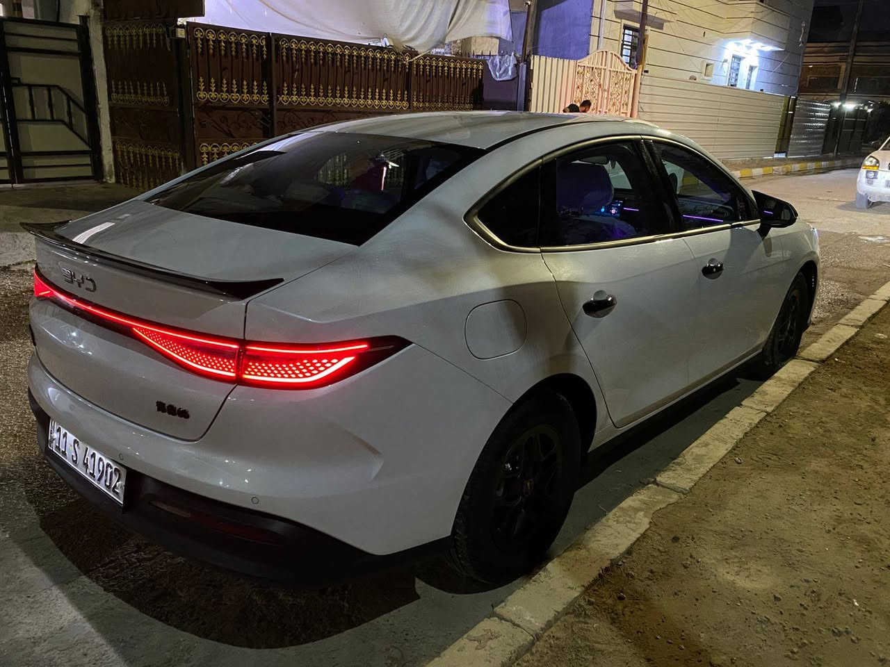 BYD SAEL 05
كفالة عامة من الصبغ و التبديل 

ماشية 9000 و قابل للزيادة 

عليها اضافات 

1- انارة محيطية كاملة 
2- الشاشة محدثة لانشر 
3- بيها ارضيات حوضية قالب بلاد 
4- الجام مغلف عازل حرارة كامل 
5- سبايدر و يدات و مري باتمان 

باسمي تحويل مباشر ثاني يوم 

السعر 19 مليون و 700 

الملاحظات الي بيها 
فطر بلجامة الامامية مصلح 
شخط بدعامية الامامية حتا ما امبين 
فقططط

مكاني بغداد الغزالية 
***********
