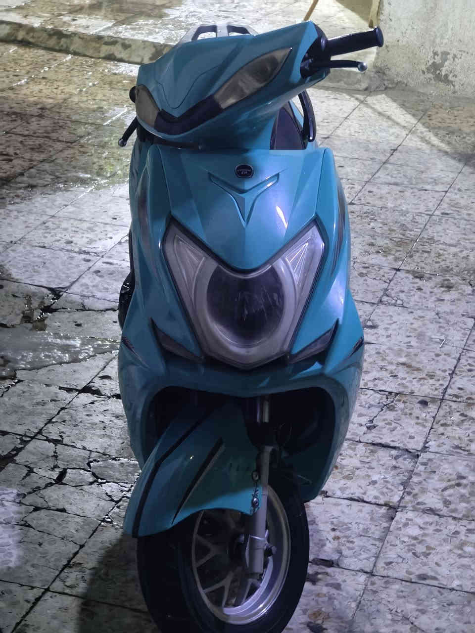 سلام عليكم دراجه سكنس  للبيع ضرر بسيط بل كفر 
دراجه تشغيل عن بعد موديل2023 كلشي ما بيه شغل وطلع كلجات جدد محرك ياباني 120 تواصل ***********  سعر 650وبيه مجال
