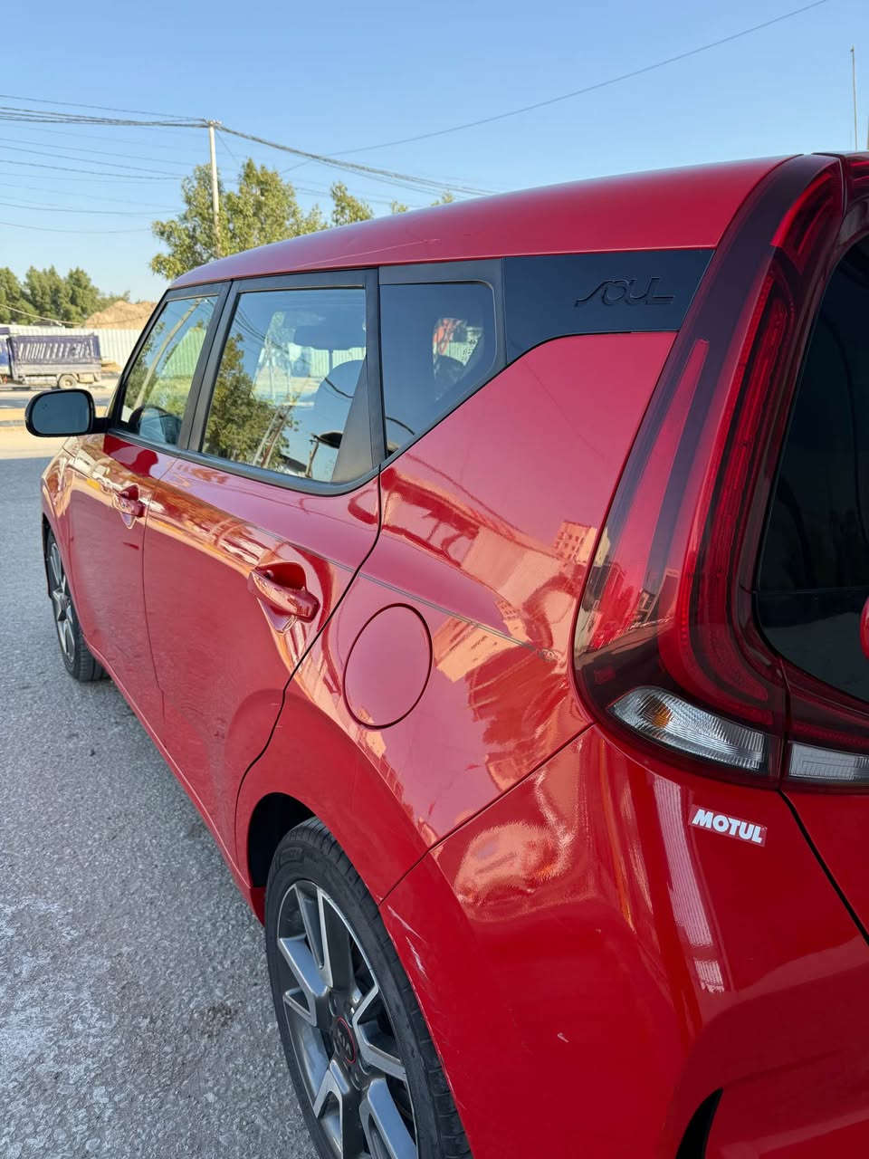 السلام عليكم 
_ كيا سول GTline
_الموديل ٢٠٢٠
_الرقم بغداد الانكليزي
_حادث جاملغ وبنيد
_المواصفات بصمه
_شفتات كير بالستيرن
_تحكم جهتين 
_رادار امامي خلفي مع توقف ذاتي عند الاقتراب من الاجسام القريبه
_رادار جانبي
_اوتو بارك
_فتحة بالقمارة
_محرك ١٦٠٠ تيربو
_كشنات جلد تدفئة
_تايرات جديدات
_شاشه كبيره كار بلي
_شاشه ليزية بالدشبول
_كشنات كهربائيه 
_تدفئة بالستيرن
_تحديد مسار
_ماشيه ٨٤ الف ميل
_مكان السياره بالنجف لاستفسار الاتصال ع الرقم 
*********** النجف, العراق
