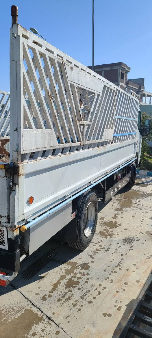 كنتر ٢٠١٧ سياره حلوه للبيع مابي اي نقوصات بس يحتاج سايق ويطلع بوجهه للشغل متعبك كامله من كل النواحي 
مكاني كلار وهذا رقمي للتواصل الي يريده يخابرني ويتدلل ***********
