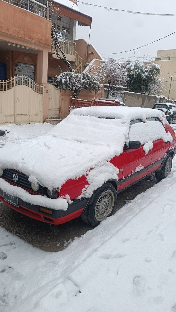 ئارمی سلێمانیە 4گێڕە مەکینە 5 بزمارە کامل مەزبوت کراوە و جایرە
سەیارەی مەعرەز نیە ڕەسمەکان کۆنە دەستێکی باشی پیا هێنراوە دە؛عمی نییە چاڵ و چۆڵی نییە ئاڵوگۆڕیش ئەکەم لەسەر دڵ گرتن 24گەڵا و مەجالێ برایانە پارەی علوجێکە ***********
*********** السليمانية, العراق
