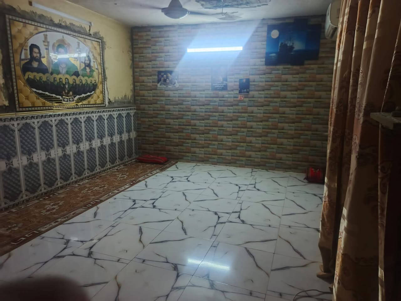 بيت البيع بل نهروان نهايت شارع المستشفى بيت مساحته 200 قاطين بيت طابو صرف السفسار ***********
