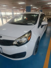 كيه ريو للبيع موديل 2013 وارد امريكي محرك 1600 السعر 83 وبيه مجال  077...