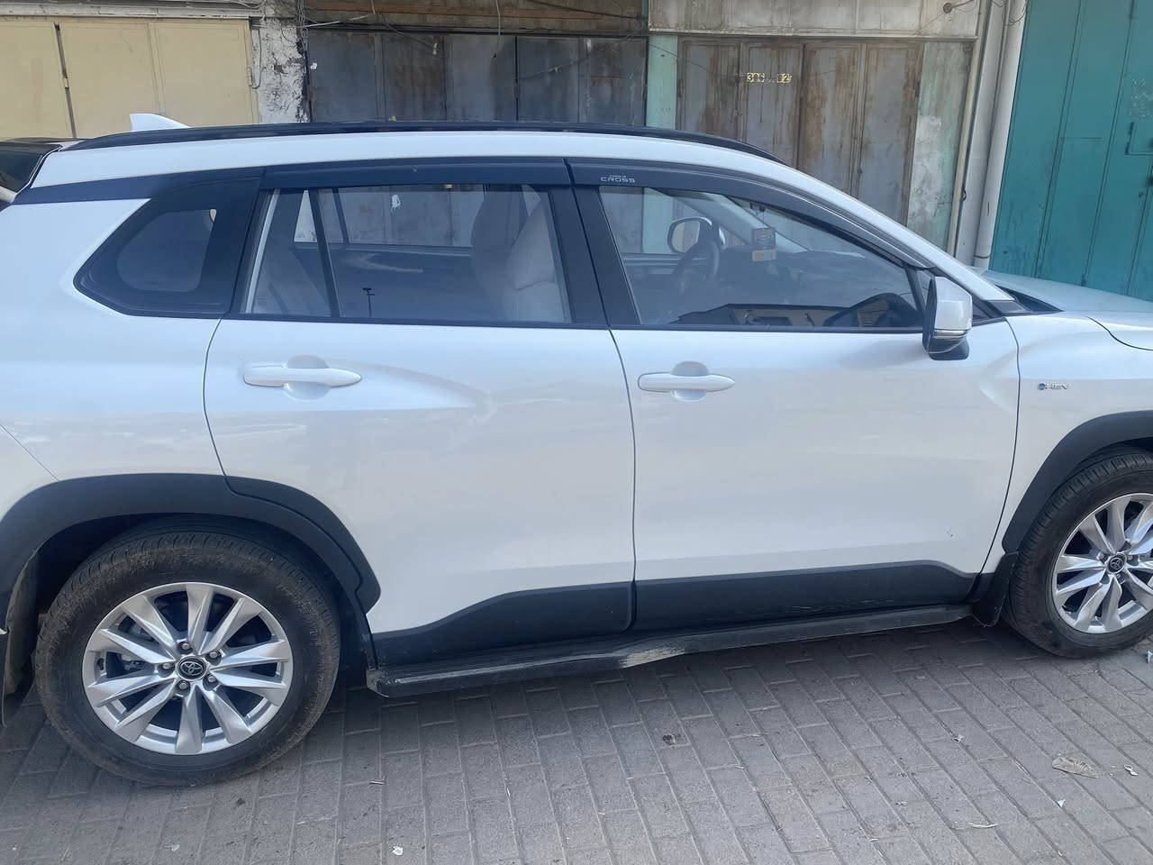 كورلا كروس 2025
كامل موصفات
محرك 2000
العلامة السوده
فتحة 
ماشيه 1100 تقريباً 
السعر 185 ورقه
‏رقم التواصل ***********
