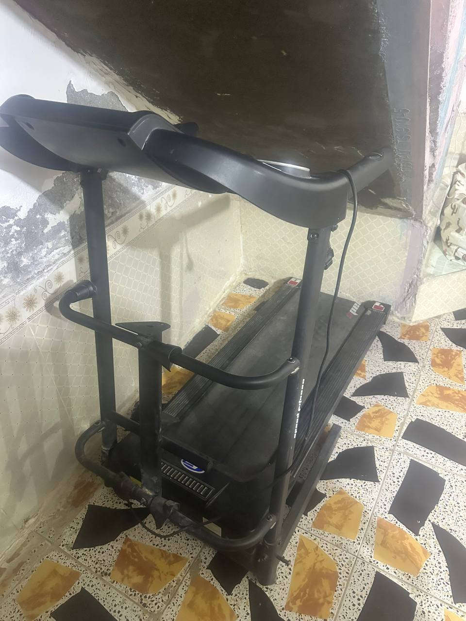 جهاز جري للبيع شغال مافتوح
السعر / 225 وبيه مجال


**إذا كنت صاحب هذا الإعلان وتريد حذفه لأي سبب، رجاءا أرسل رسالة إلى الدعم الفني**