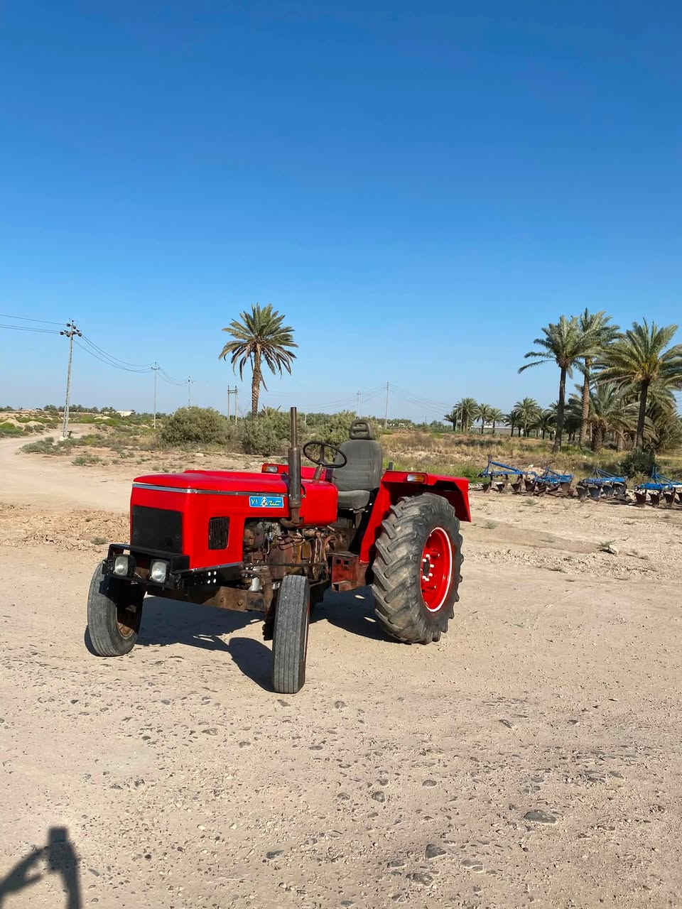 السلام عليكم للبيع عنتر ٧١ موديل ٨٤ مكينه جاهزه ماذاب عليها ربع سلف جديد راديتر كهربائيات كامله جاملغات جدد تايرات شوفت عينك شراي خابرني وتدلل عنواني الحله ناحيه النيل رقمي ***********‬
