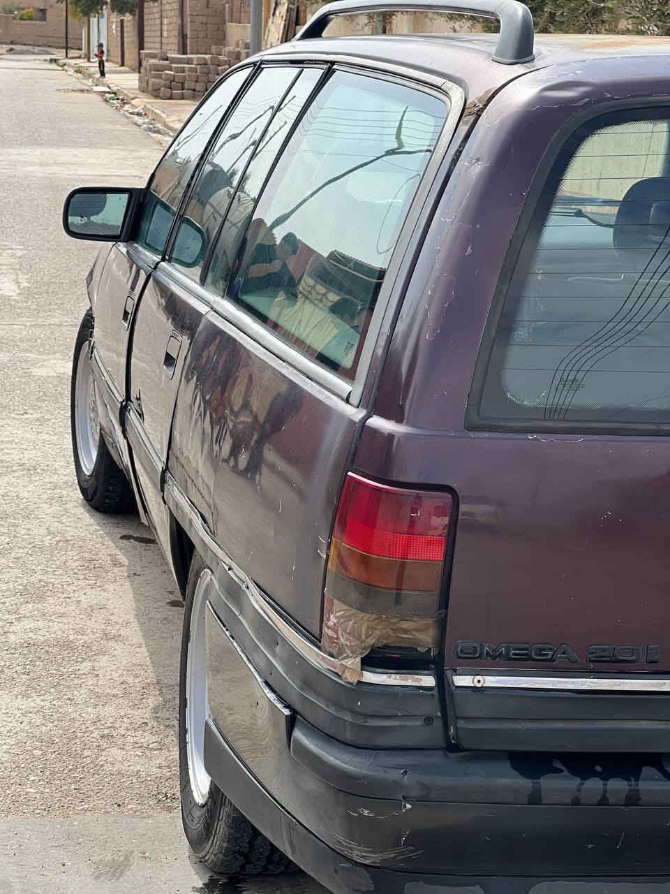 السلام عليكم
أوبل اوميگا استيشن 

گير ومحرك شرط والباقي شوف العين 

السياره حبل
السعر خاص


**إذا كنت صاحب هذا الإعلان وتريد حذفه لأي سبب، رجاءا أرسل رسالة إلى الدعم الفني**