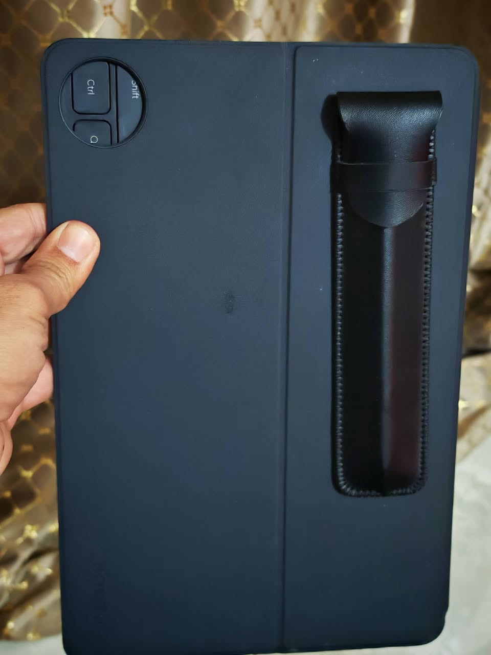 قيم باليرضي الله .. كيبورد بي اضرار بسيطه بس شغال عالفحص . والقلم جديد .. كيبورد هونر باد10 مكاني بغداد.. يوجد توصيل كل المحافظات. ***********
