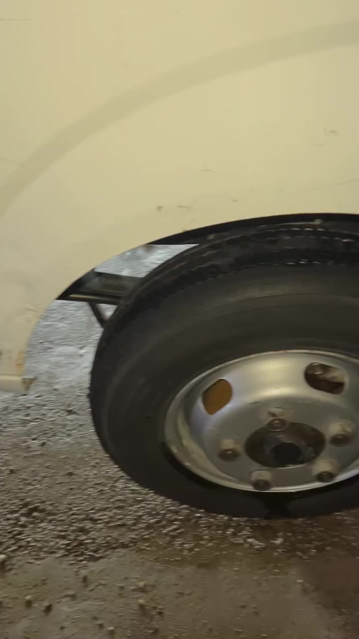 السلام عليكم فحل 2010 للبيع التفاصيل اتصل وادلل *********** السعر 115 وبيها مجال
