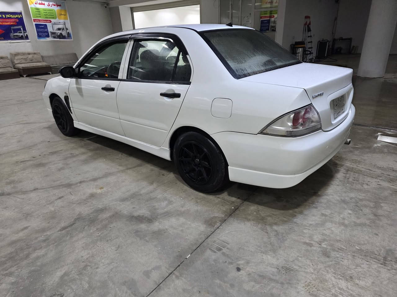 لانسه ر مودیل‌2011مه‌کینه گه وره گی‌ر و مه کینه لوک بی عه یب و به شه رت چوار تایه و ده بل پ سه در لوک بی ته قه و ره قه سه نه وی بلاستیکی اسلی به شه رتی حاسیبه و اوه لیات و مه ده نی و بی کیشه
ژم***********
سعر63
