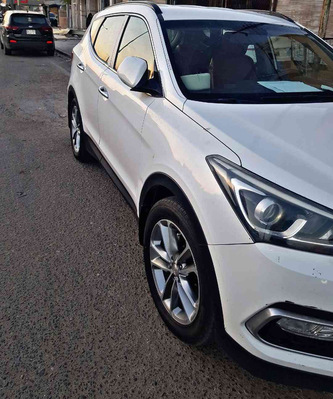 اللهم صلي على محمد وال محمد 🌹

                           للبيع //
       سنتافي 2016 اربيل شكل ال2017
 مكفول من الضربه والصبغ سياره جديده   مواصفات: كشن كهربائي ،حساسات، كامره ،محرك 2400، تخم تاير جديد
السعر :170قابل للتفاوض 

 للأستفسار 📞الاتصال على الارقام :
للأتصال📞:***********
للواتساب:***********
