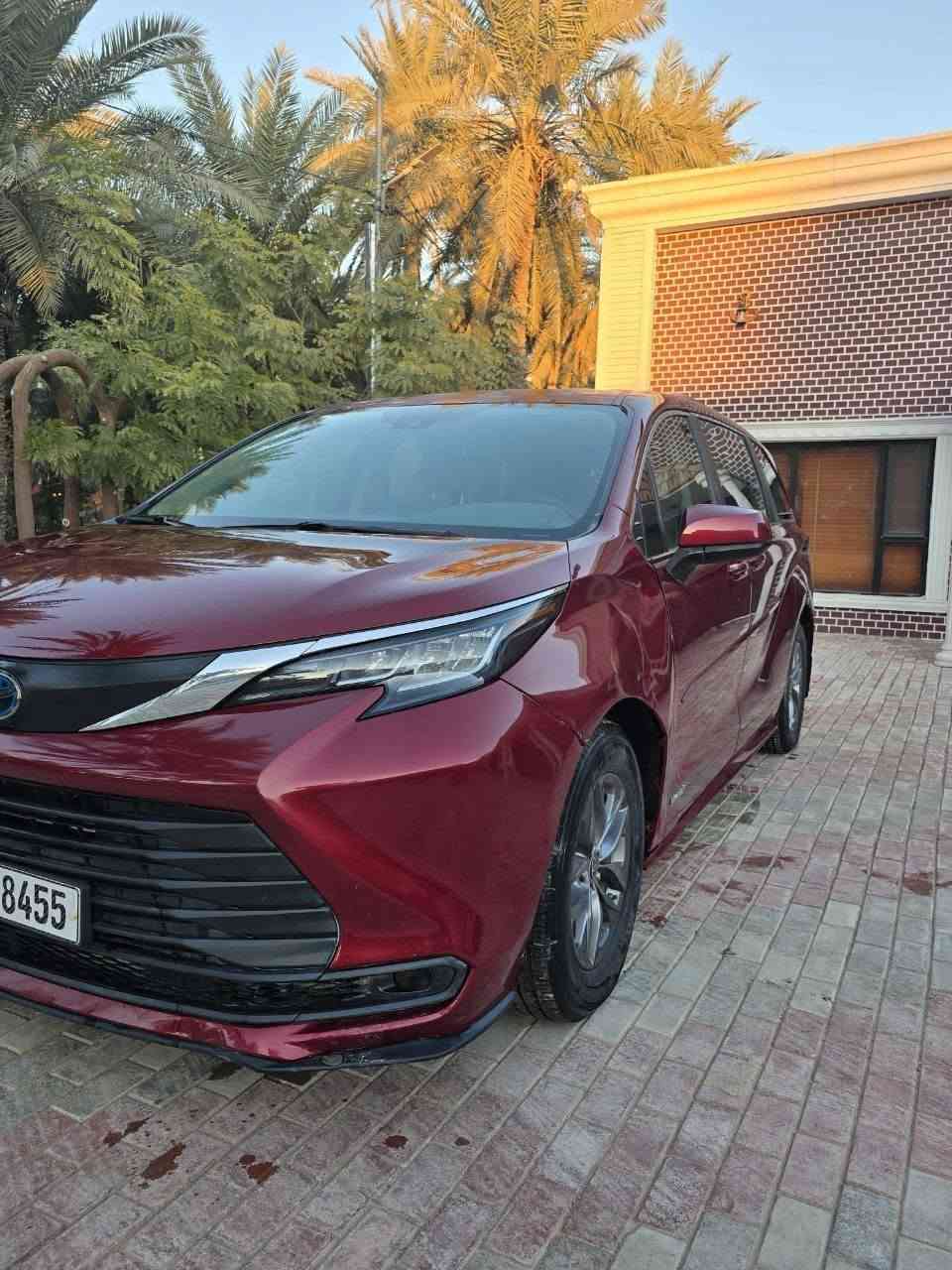 السلام عليكم تيوتا سينا للبيع
موصفات LE معروفه تجي كشنات كهرباء 
باب كهرباء 
تثبيت سرعه تفاعلي الموصفات معروفه  السياره وارد امريكي

 حادثها  جاملق من صفحت السايق فقط  ماشيه 31m  
رقم بسمي تحويل مباشر 

سعر 235 بيها مجال حك الجيه 
مكان كربلا طويرج 
رقمي : ***********
